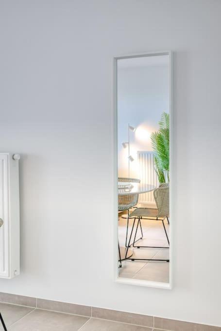Charming By The Sea In Appartement Oostende